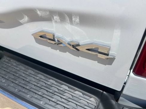 Used 2024 RAM 2500 Big Horn AWD/4WD image 9
