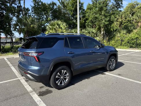 Used 2026 Chevrolet Equinox LT FWD image 3