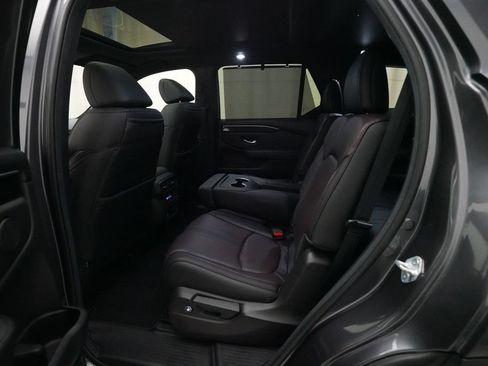 Used 2025 Honda Pilot Black Edition image 16