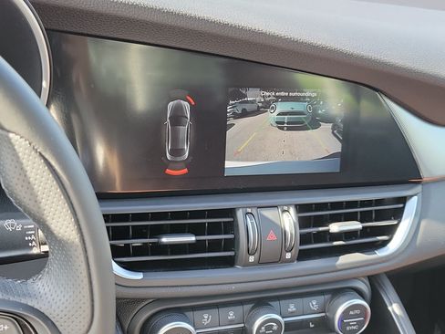 Used 2024 Alfa Romeo Giulia Ti w/ Active Assist Plus Package RWD image 20