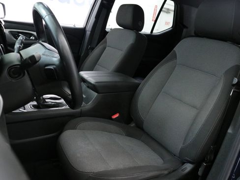 Used 2023 Chevrolet Traverse LT w/ LPO, Floor Liner Package image 23