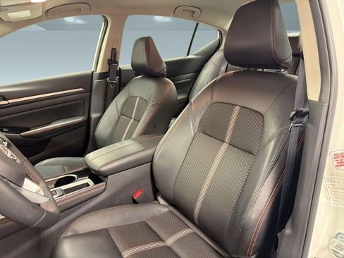 Used 2025 Nissan Altima 2.5 SR FWD image 5