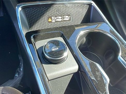 New 2026 Chevrolet Equinox ACTIV w/ Convenience Package III image 16