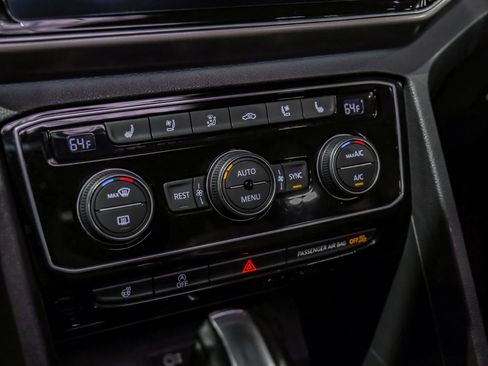 Used 2018 Volkswagen Atlas SEL Premium image 27