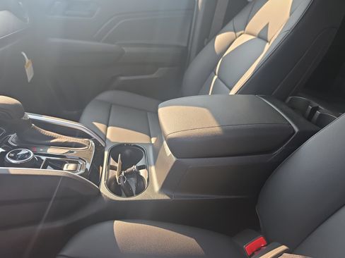 New 2026 Chevrolet Colorado Trail Boss AWD/4WD image 23