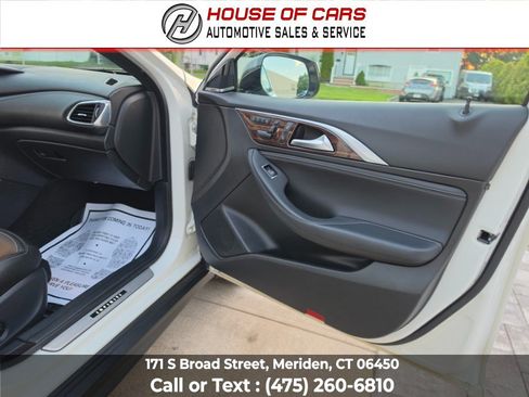Used 2017 INFINITI QX30 Premium w/ Navigation Package AWD/4WD image 44
