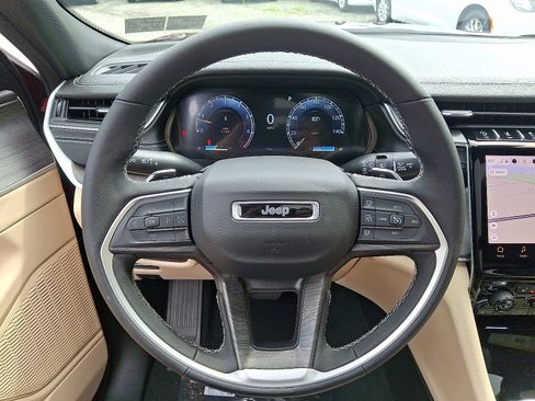 New 2025 Jeep Grand Cherokee L Limited image 16