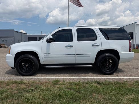 Used 2014 GMC Yukon Denali AWD/4WD image 8