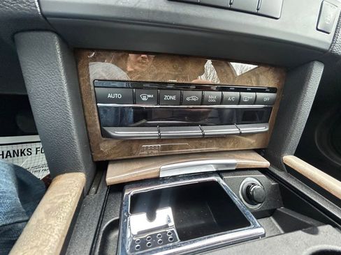 Used 2011 Mercedes-Benz E 350 Sedan image 23