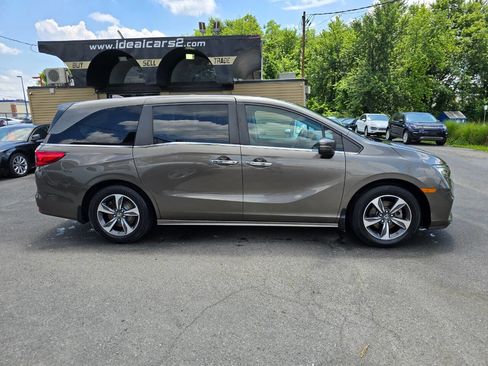 Used 2018 Honda Odyssey Touring image 2