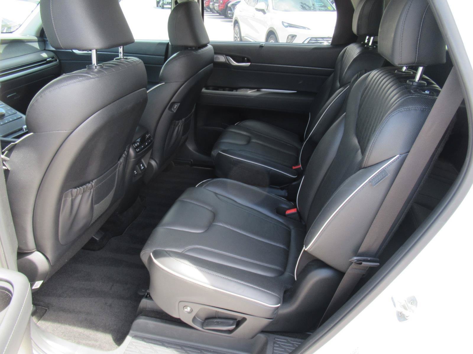 Used 2023 Hyundai Palisade Limited FWD image 33