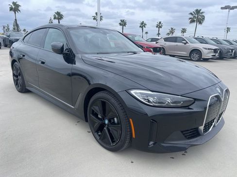 Used 2023 BMW i4 eDrive40 w/ Premium Package image 3