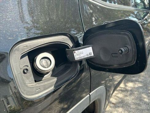 Certified 2022 Jeep Compass Altitude image 32