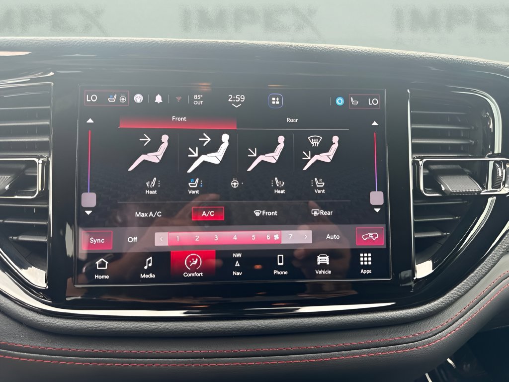 Used 2025 Dodge Durango GT AWD/4WD image 18