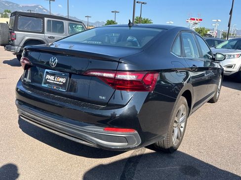 Used 2024 Volkswagen Jetta SE FWD image 6