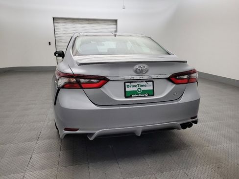 Used 2021 Toyota Camry SE image 6