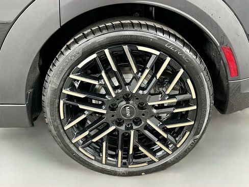 Certified 2025 MINI Cooper 4-Door Hardtop FWD image 21