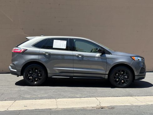 Certified 2023 Ford Edge SE w/ Black Appearance Package AWD/4WD image 8
