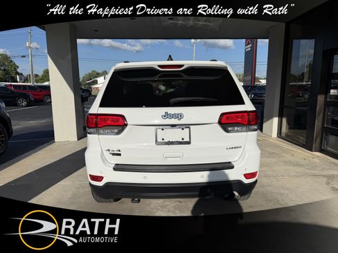 Used 2021 Jeep Grand Cherokee Laredo AWD/4WD image 8