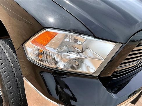 Used 2019 RAM 1500 Classic SLT AWD/4WD image 25