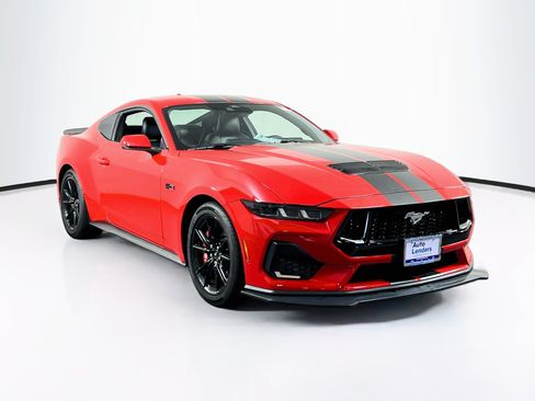 Used 2024 Ford Mustang GT Premium RWD image 3