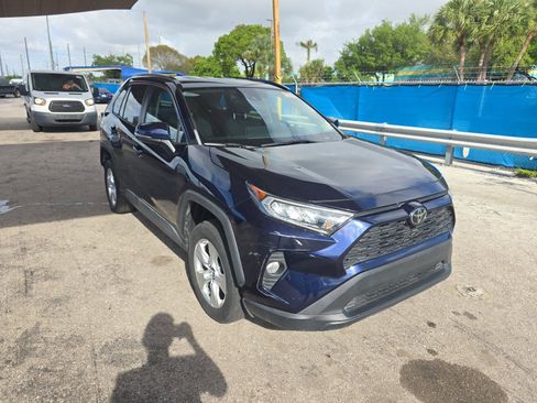 Used 2021 Toyota RAV4 XLE image 4