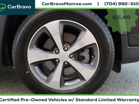 Used 2019 Jeep Cherokee Limited AWD/4WD image 43