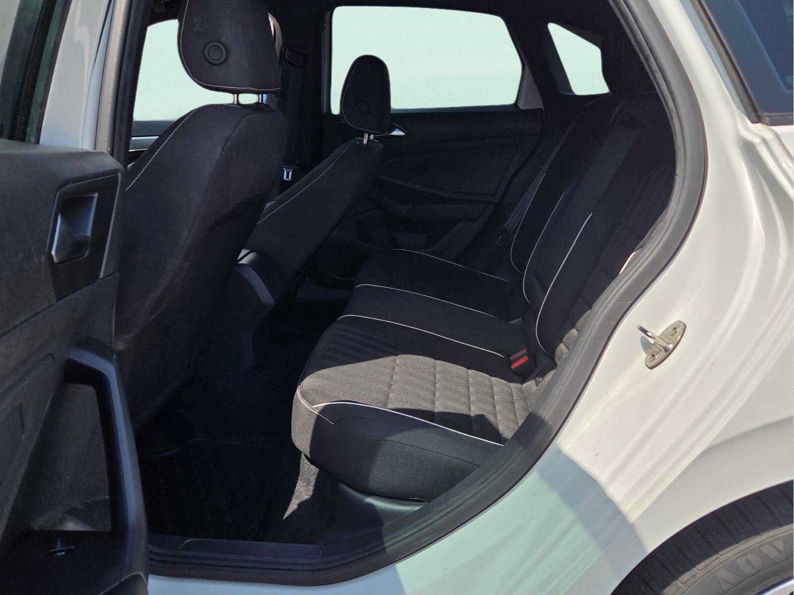 Used 2024 Volkswagen Jetta Sport FWD image 4