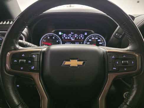 Used 2022 Chevrolet Silverado 2500 High Country w/ Z71 Off-Road Package image 33