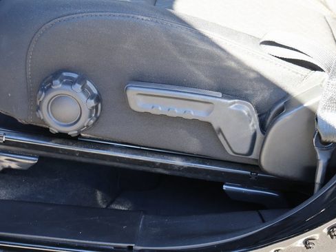 Used 2024 Jeep Gladiator Mojave w/ Technology Group image 23