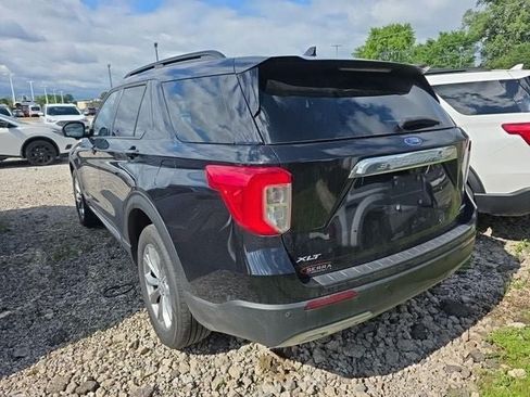 Used 2023 Ford Explorer XLT w/ Equipment Group 202A AWD/4WD image 4
