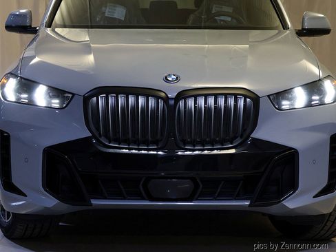 New 2026 BMW X5 xDrive50e w/ M Sport Package image 6