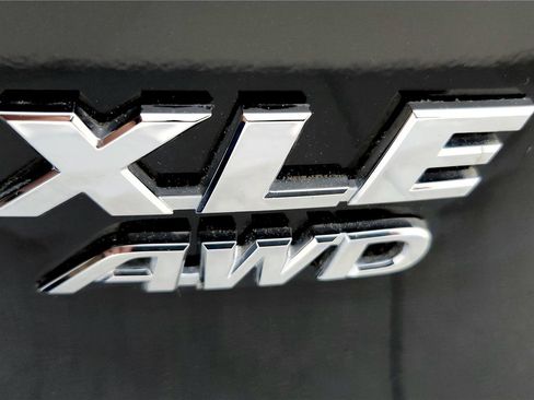 Used 2023 Toyota RAV4 XLE w/ Convenience Package image 14