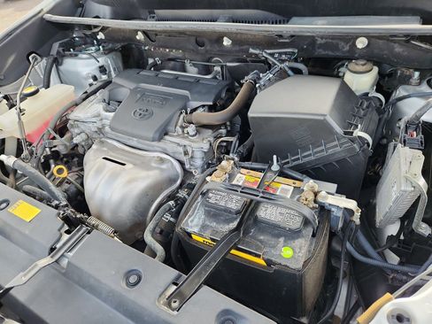 Used 2014 Toyota RAV4 LE image 19