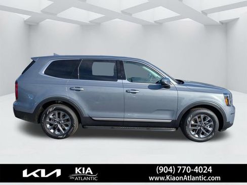 New 2025 Kia Telluride LX image 2