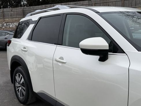 Used 2022 Nissan Pathfinder SL image 6