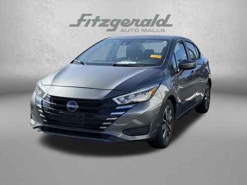 Used 2025 Nissan Versa SV FWD image 3