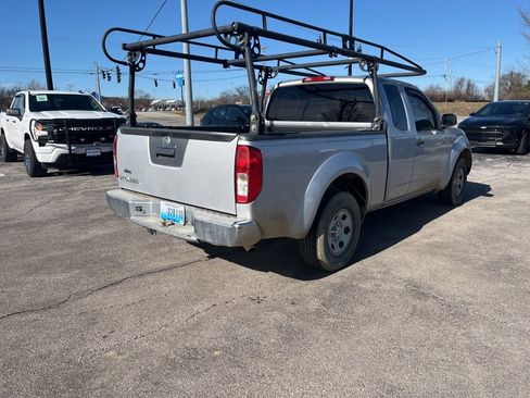 Used 2013 Nissan Frontier S w/ S Preferred Pkg image 3