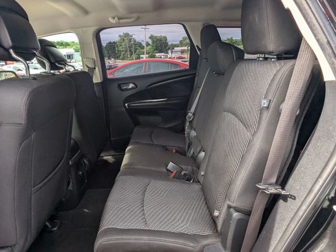 Used 2020 Dodge Journey SE w/ Blacktop Package FWD image 11