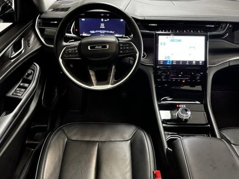 Used 2022 Jeep Grand Cherokee Limited w/ Trailer Tow Prep Group (B) image 9