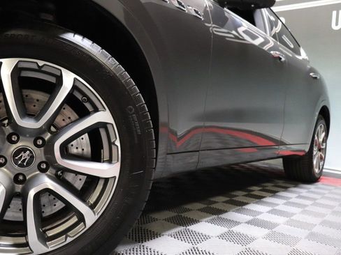 Used 2021 Maserati Levante S AWD/4WD image 77