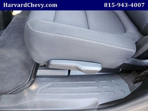 Used 2023 GMC Acadia SLE image 30