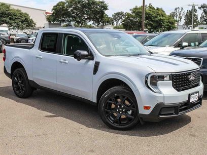 New 2025 Ford Maverick Lariat w/ Black Appearance Package