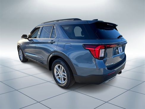 New 2026 Ford Explorer Active w/ Active Comfort Package image 5
