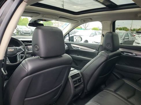 Certified 2018 Cadillac XT5 Luxury w/ Driver Awareness Package AWD/4WD image 11
