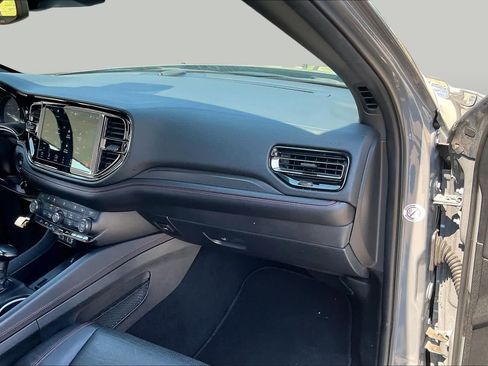 Used 2025 Dodge Durango GT AWD/4WD image 18