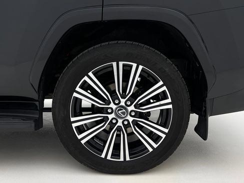 Used 2024 Lexus LX 600 4WD w/ Appearance Package image 27