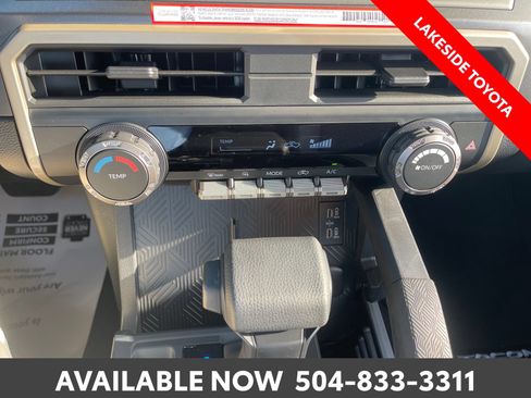 Certified 2026 Toyota Tacoma SR5 AWD/4WD image 33
