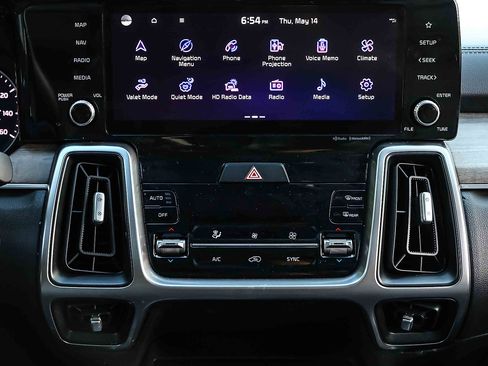 Certified 2023 Kia Sorento S w/ Panoramic Sunroof Package AWD/4WD image 11