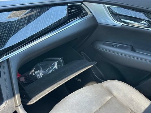Certified 2023 Cadillac XT6 Premium Luxury w/ Technology Package AWD/4WD image 34
